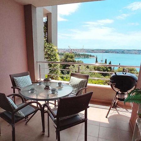 Apartment Idlerocks โตรกีร์ ภายนอก รูปภาพ